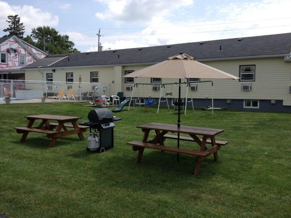 福克斯汽车旅馆 Greater Napanee 外观 照片